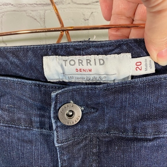 Torrid Skinny Jeans Stretch Dark Wash 20 - Picture 3 of 9